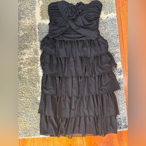 Elegant Black Strapless Ruffle Dress